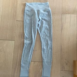 Alo leggings, worn once!